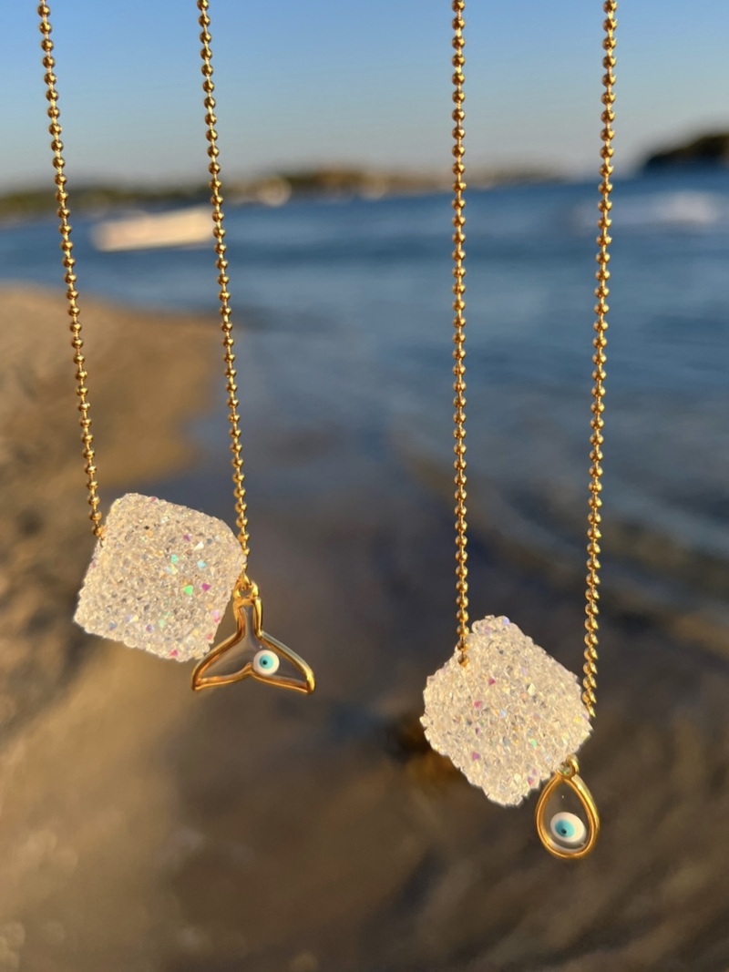 Icy Cubes Necklace