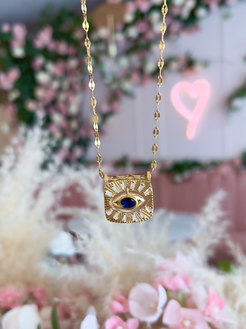 Monna Eye Necklace