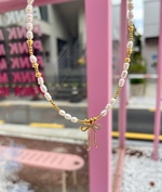 Bow Necklace