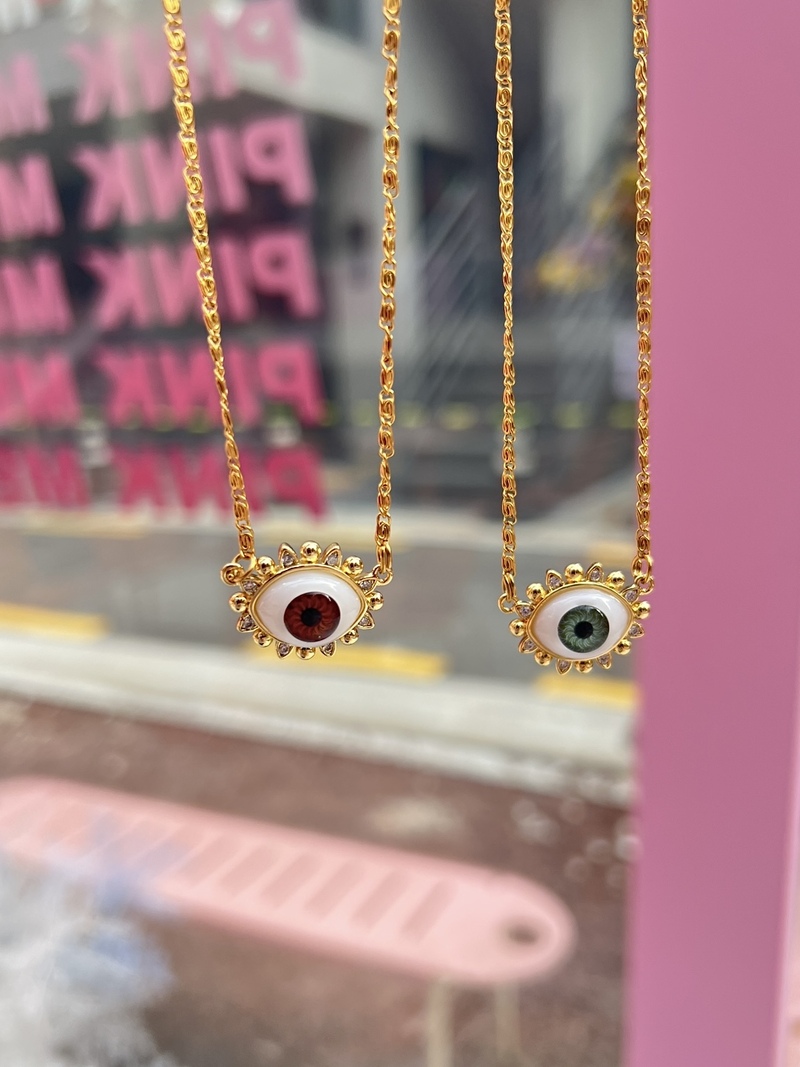 Bold Eyes Necklace
