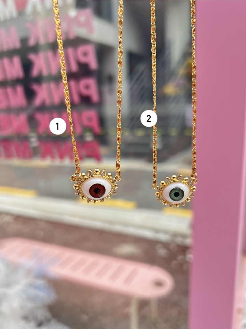 Bold Eyes Necklace