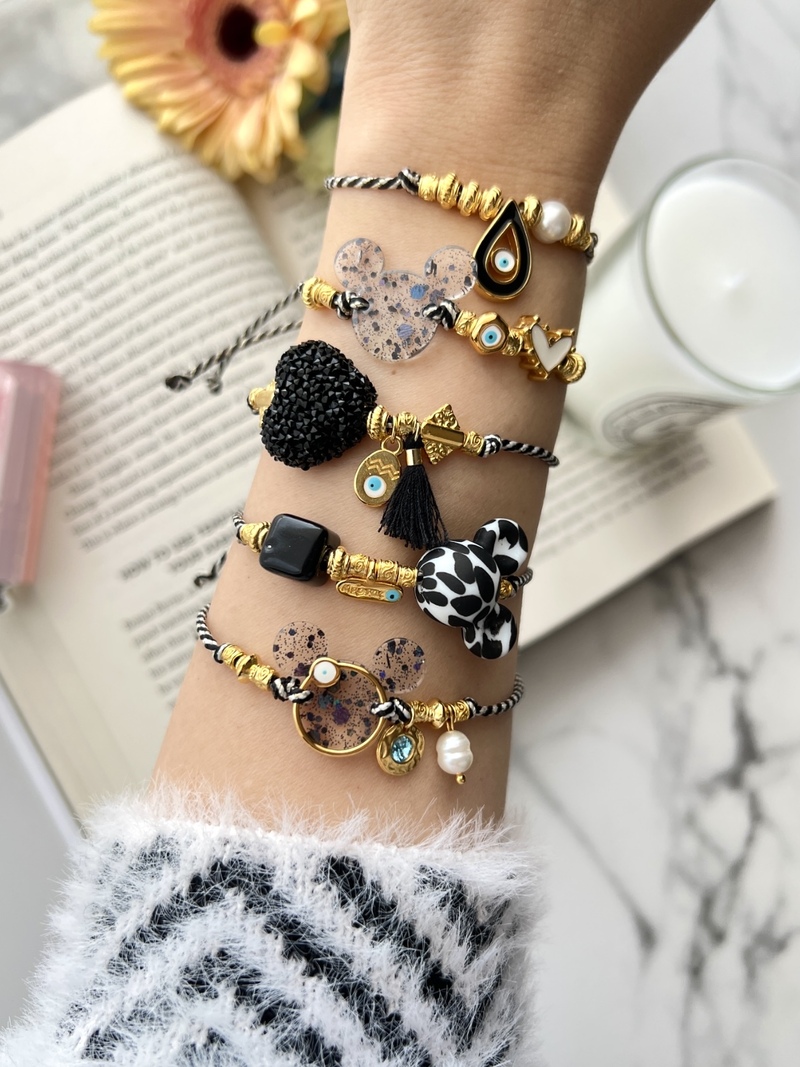 Noir & Blanc Bracelets