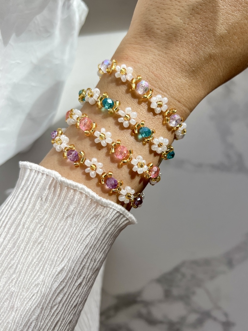 Daisy Sparkly Bracelets