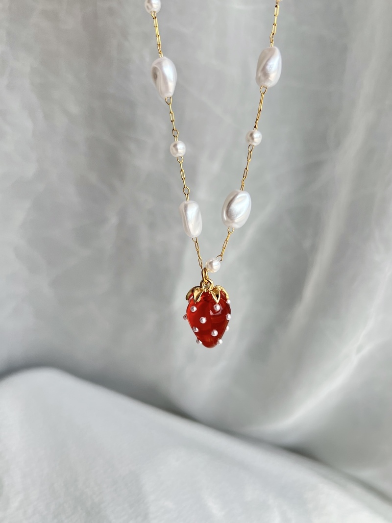 Pearly Strawberry Necklace