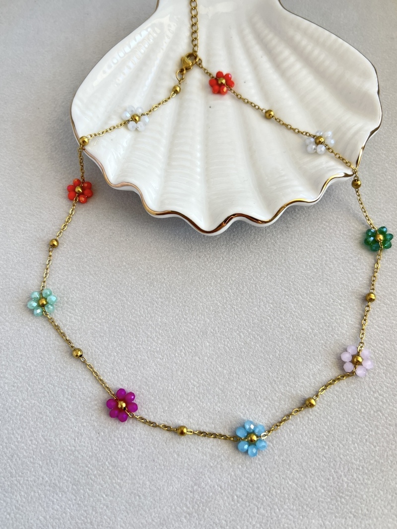 Colorful Daisy Necklace