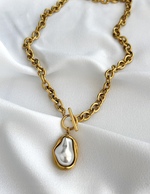 Chunky Pearl Necklace