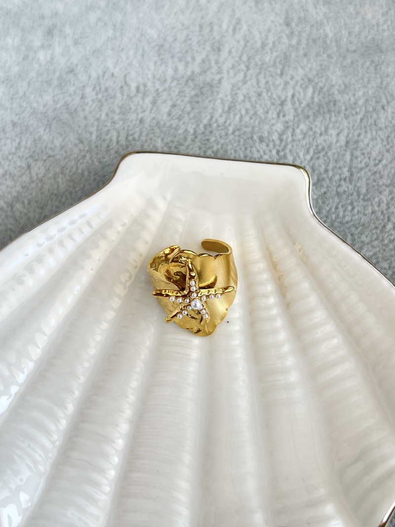Pearly Starfish Ring