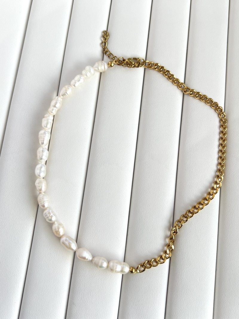 Half Pearls & Half Chain Necklace