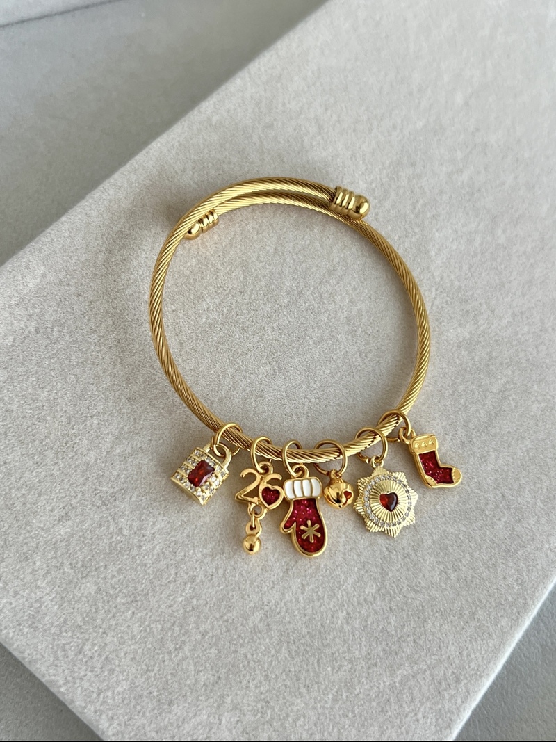 Mistletoe Bracelet
