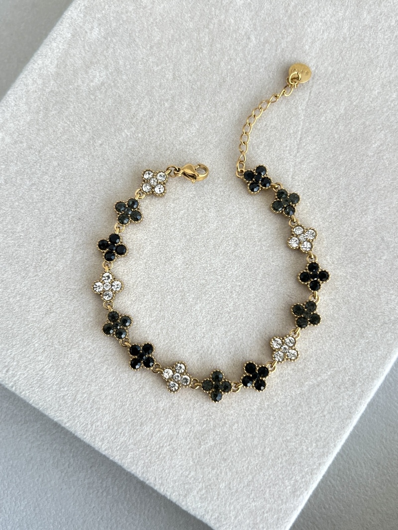 Noir Flower Bracelet